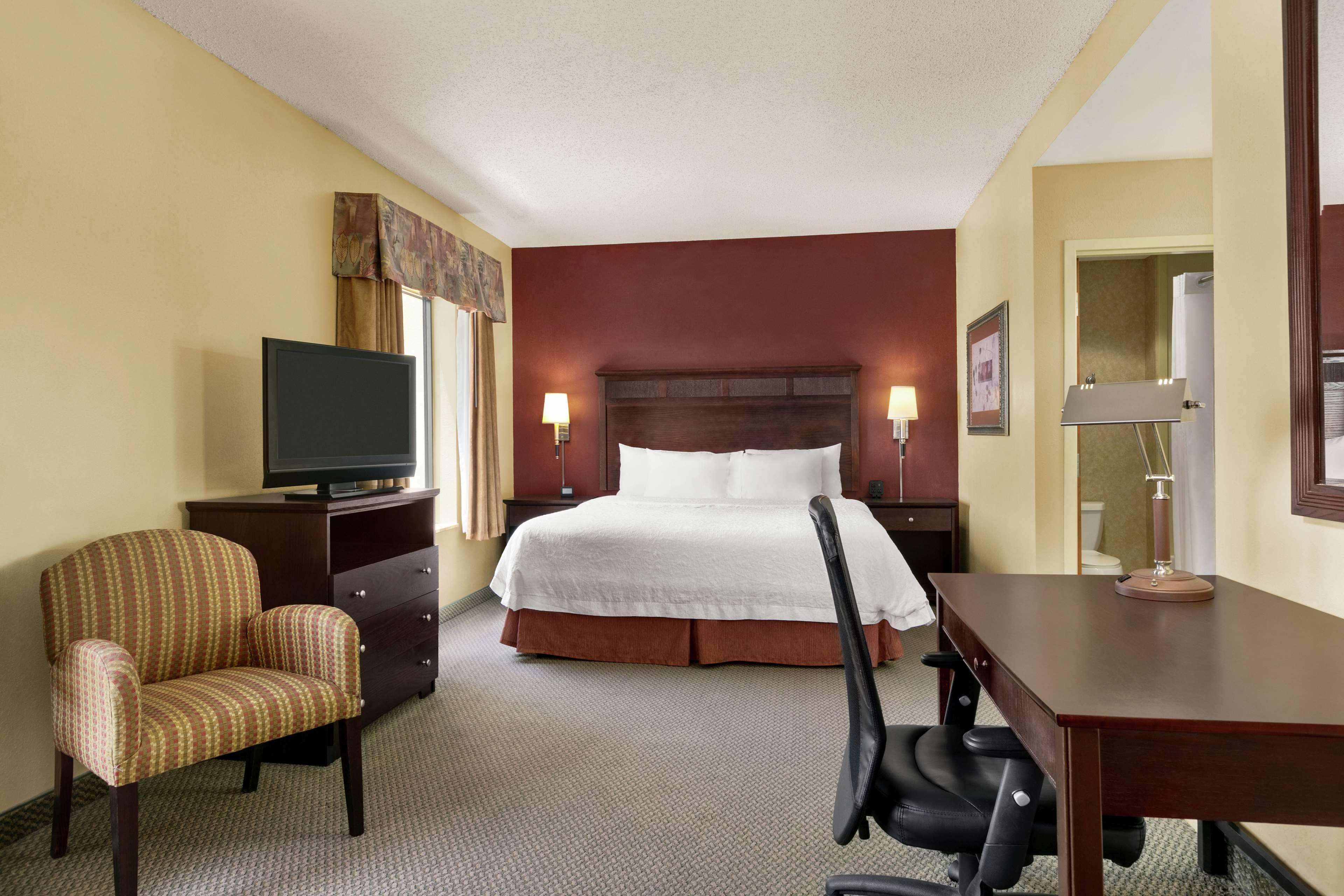 Hampton & Hotel 3*