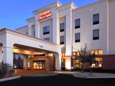 Hampton & Hotel