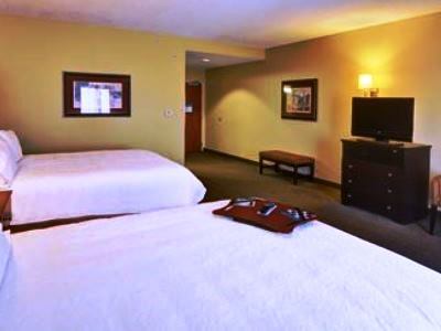 Hampton & Hotel 3*