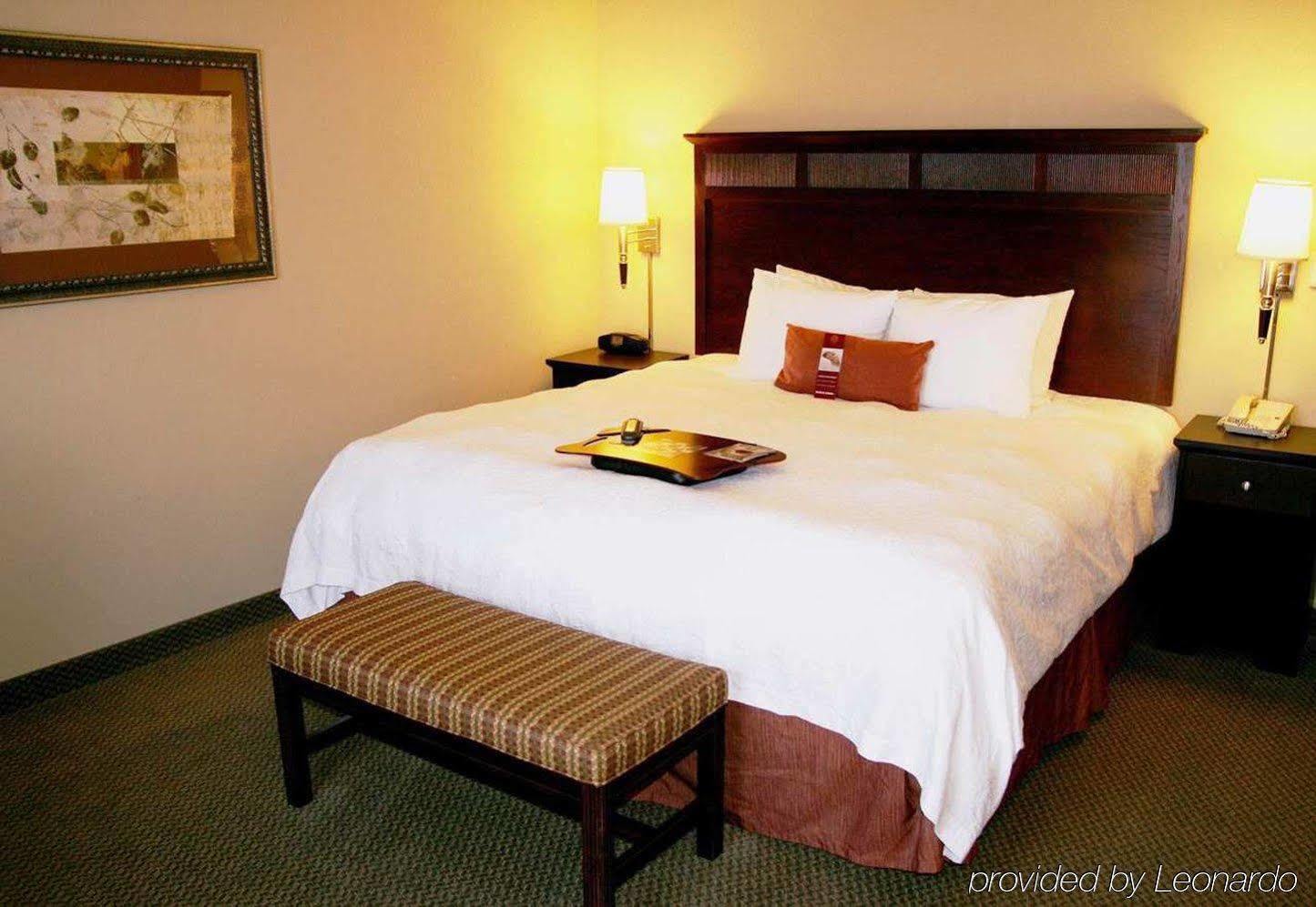 Hampton & Hotel Lawton